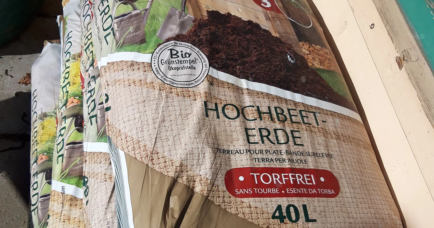 Erde fürs Hochbeet