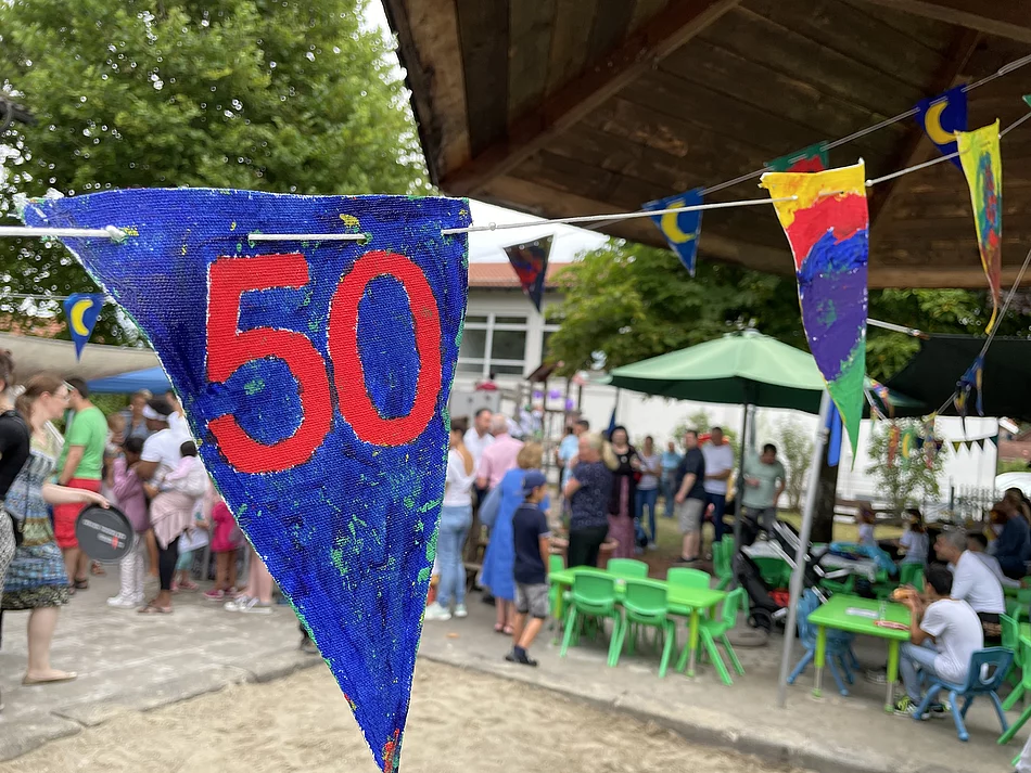 Wimpel in der Kita mit einer 50